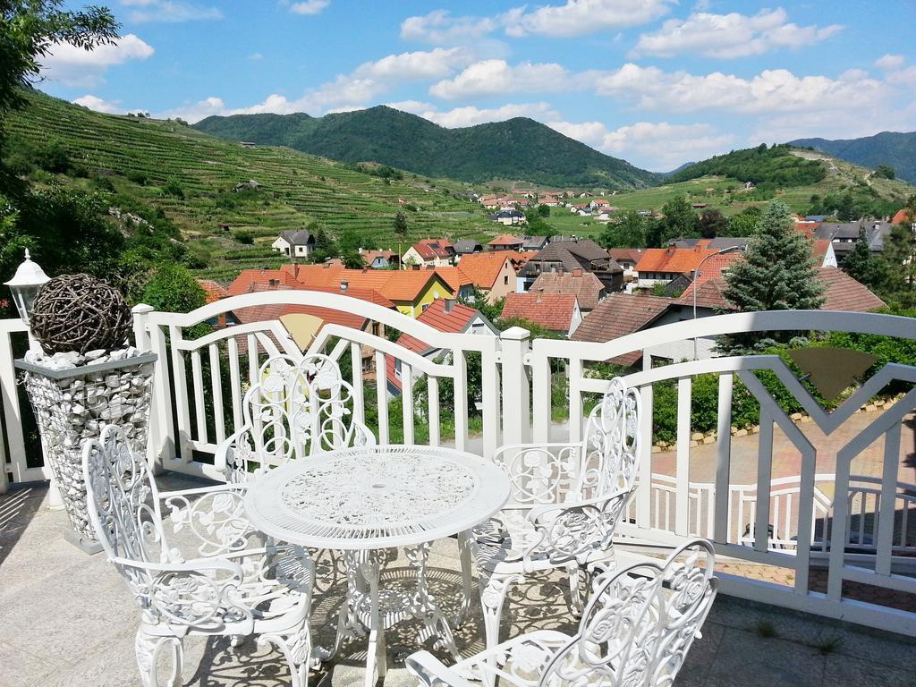 Gastehaus Zur Schonen Aussicht Bed and Breakfast Spitz an der Donau Rum bild