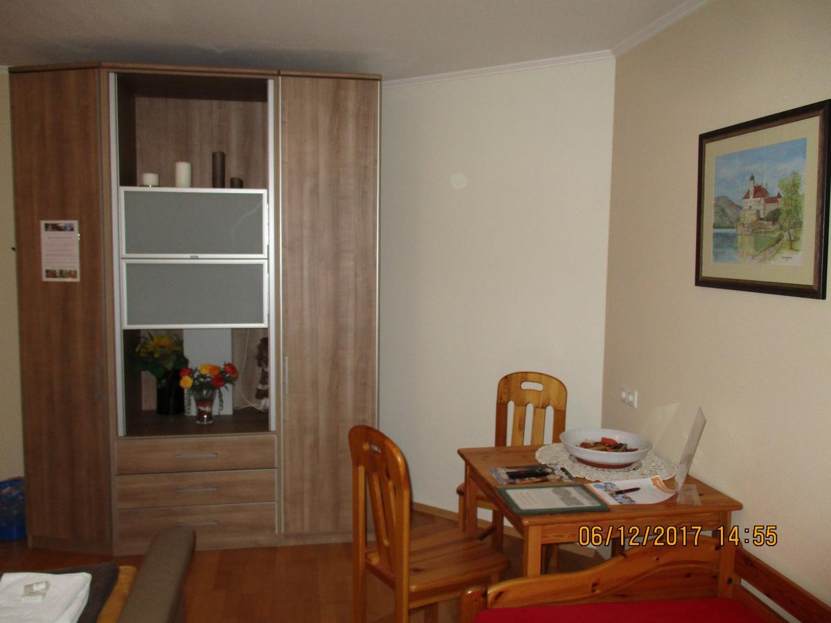 Gastehaus Zur Schonen Aussicht Bed and Breakfast Spitz an der Donau Exteriör bild