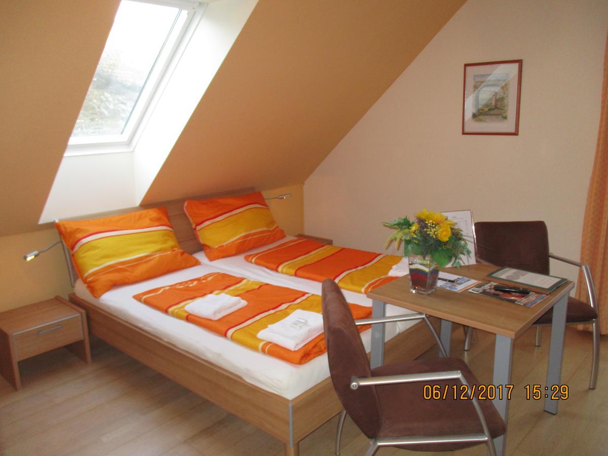Gastehaus Zur Schonen Aussicht Bed and Breakfast Spitz an der Donau Exteriör bild